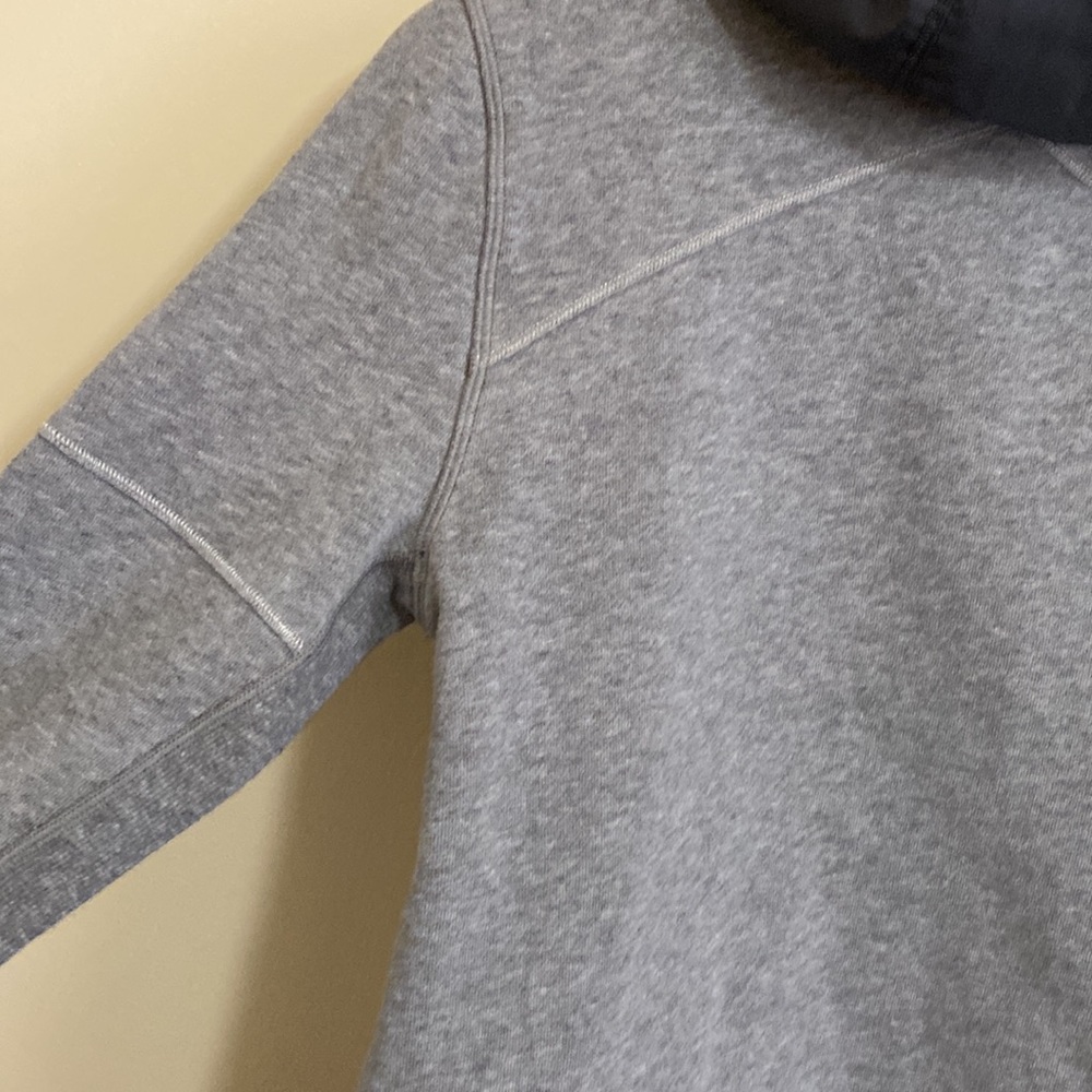 Ivivva by Lululemon Drills and Frills Hoodie - Picture 13 of 13